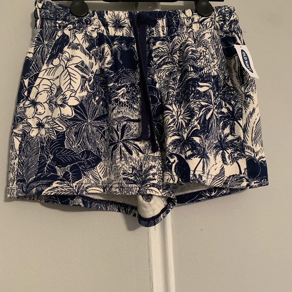 NWT Navy palm print shorts set - Picture 6 of 6